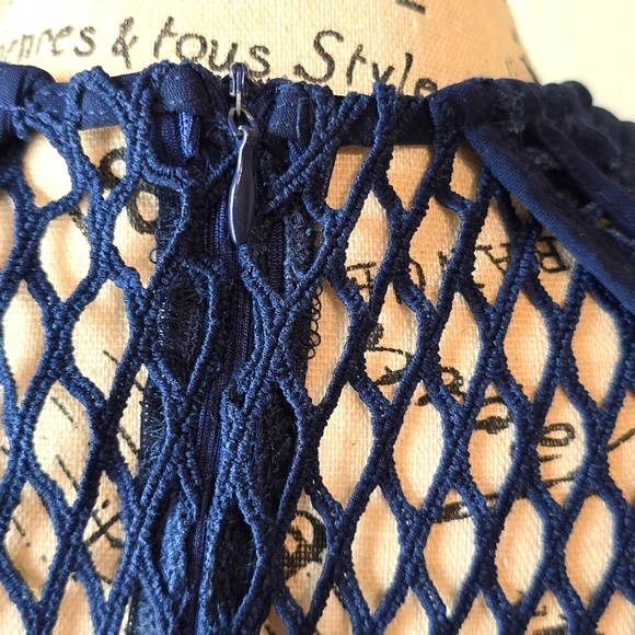 Adelyn Rae Navy Lace Dress Size S - Picture 5 of 13